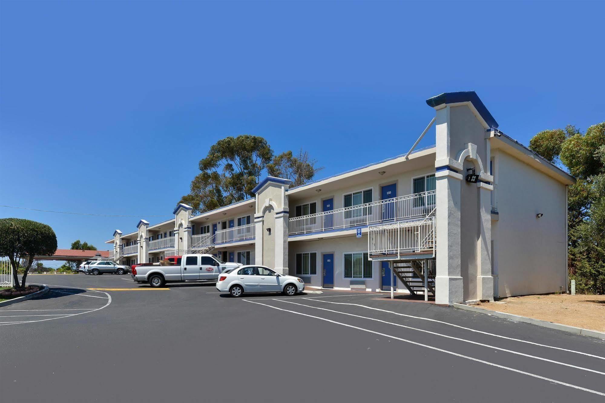 Motel 6-Vista, Ca Exterior photo